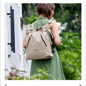 SHERPANI Tempest Convertible Backpack - Good Condition - MSRP $149